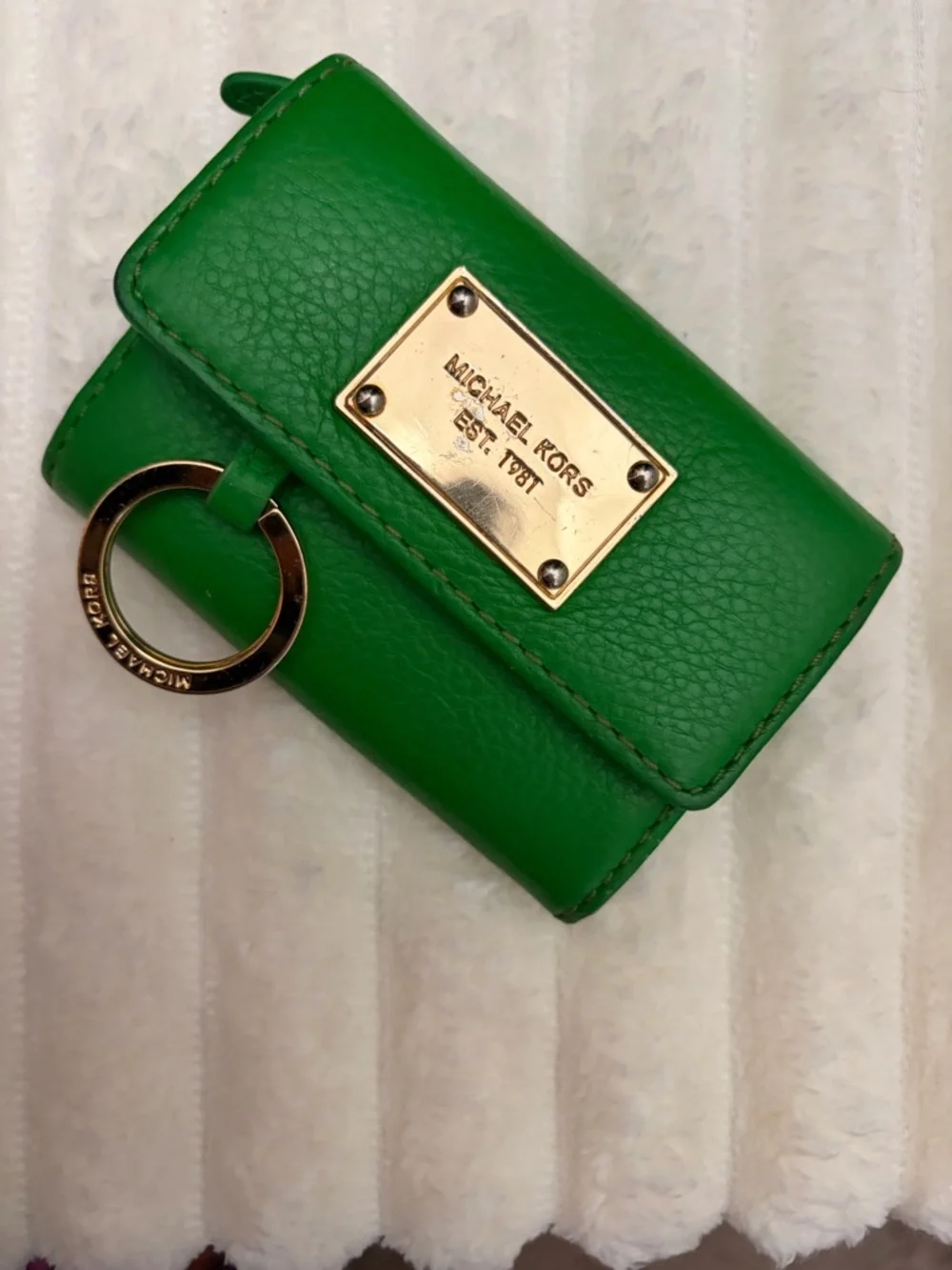 Michael Kors Emerald Green Leather Wallet with ID Card Holder and Key Ring - Picture 9 of 9